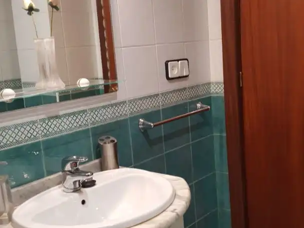 Piso de alquiler en Plaza Acuario, 1, Nuevo Parque - Los Rosales - Tráfico Pesado Baño de Piso de alquiler en Huelva con Amueblado y Balcón