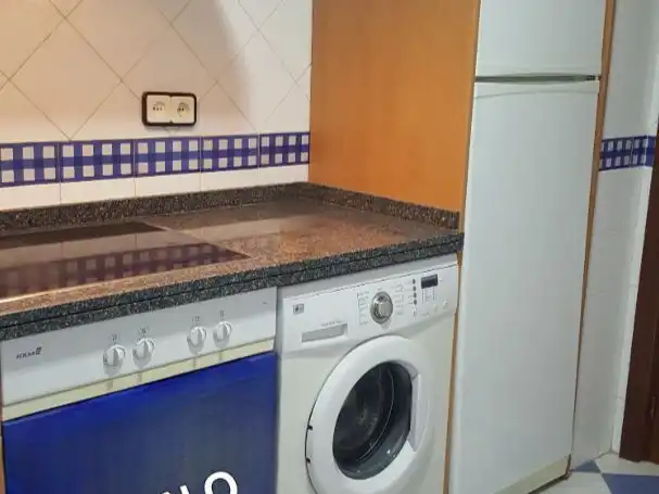 Piso de alquiler en Plaza Acuario, 1, Nuevo Parque - Los Rosales - Tráfico Pesado Cocina de Piso de alquiler en Huelva con Amueblado y Balcón