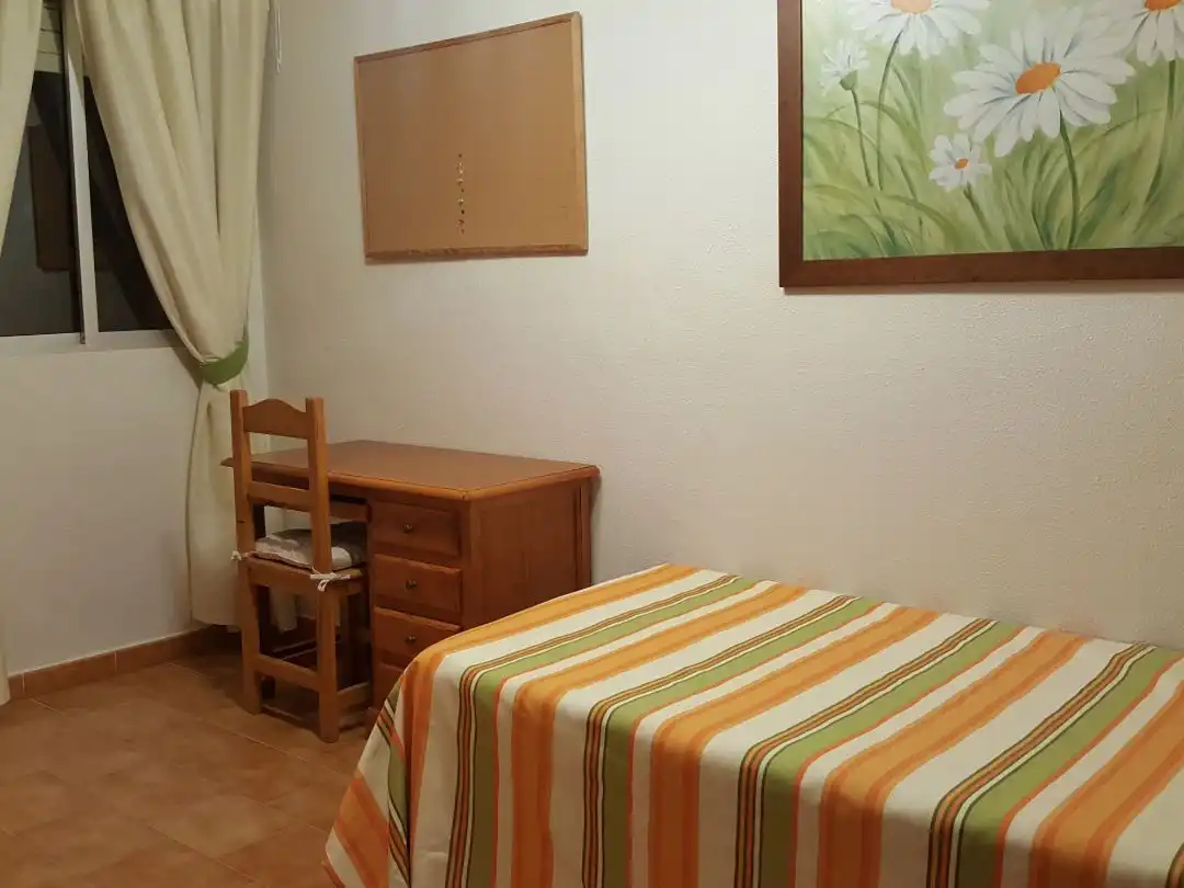 Piso de alquiler en Plaza Acuario, 1, Nuevo Parque - Los Rosales - Tráfico Pesado Habitación de Piso de alquiler en Huelva con Amueblado y Balcón