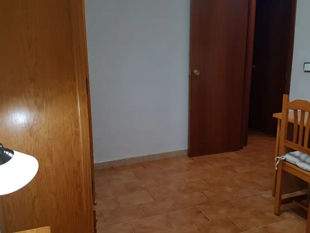 Piso de alquiler en Plaza Acuario, 1, Nuevo Parque - Los Rosales - Tráfico Pesado Habitación de Piso de alquiler en Huelva con Amueblado y Balcón