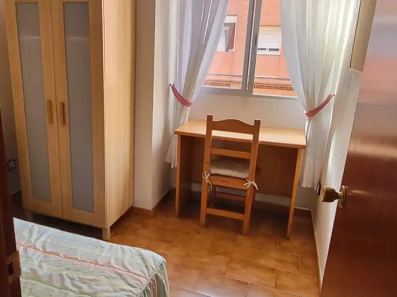 Piso de alquiler en Plaza Acuario, 1, Nuevo Parque - Los Rosales - Tráfico Pesado Habitación de Piso de alquiler en Huelva con Amueblado y Balcón