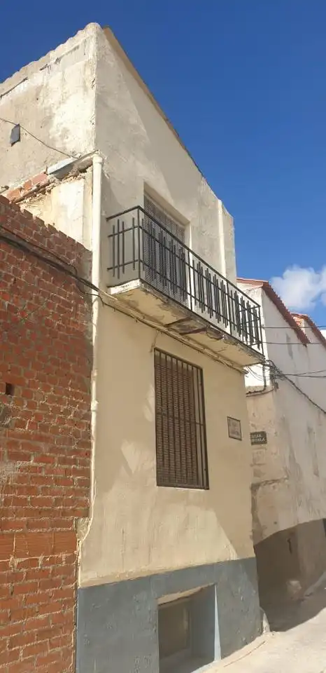 Vista exterior de Casa o xalet en venda en Santa Cruz de la Zarza amb Terrassa, Moblat i Balcó
