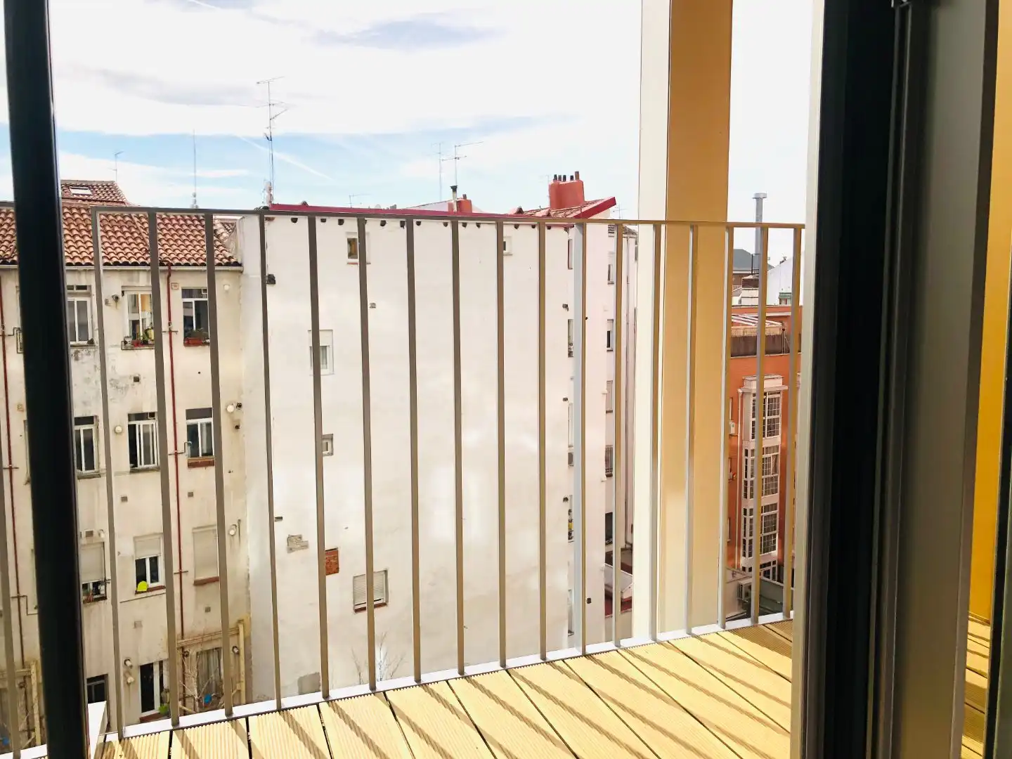 Balcony of Flat for rent in Madrid  with Air Conditioner, Heating and Storage room