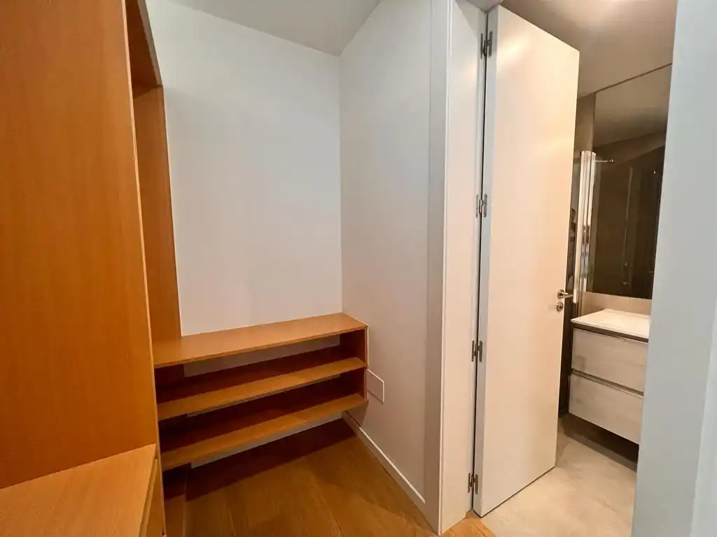 Flat for rent in Madrid  with Air Conditioner, Heating and Storage room