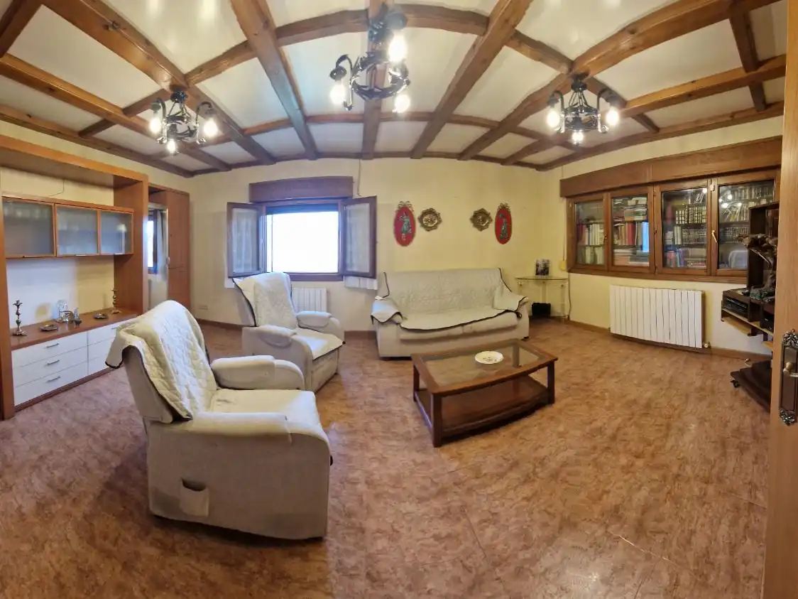 Sala de estar de Casa o chalet en venta en Valle de Yerri / Deierri con Aire acondicionado, Calefacción y Jardín privado