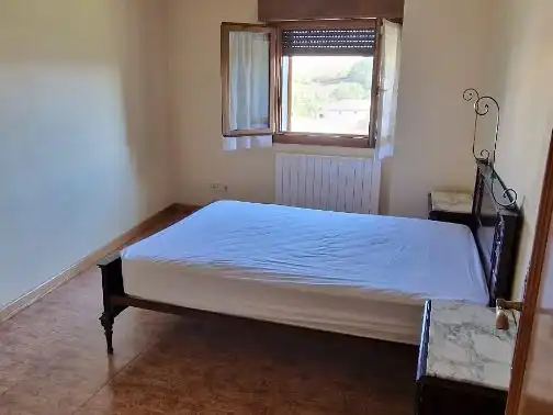 Habitación de Casa o chalet en venta en Valle de Yerri / Deierri con Aire acondicionado, Calefacción y Jardín privado