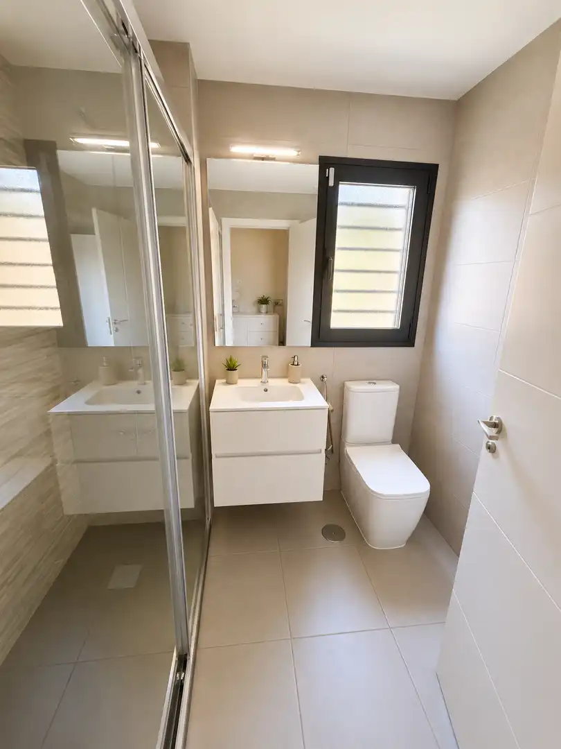Bathroom of Flat for sale in Torremolinos  with Air Conditioner, Terrace and Swimming Pool