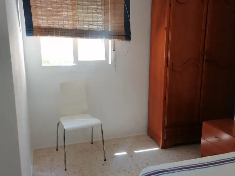 Dormitori de Pis de lloguer en Cádiz amb Aire condicionat i Moblat