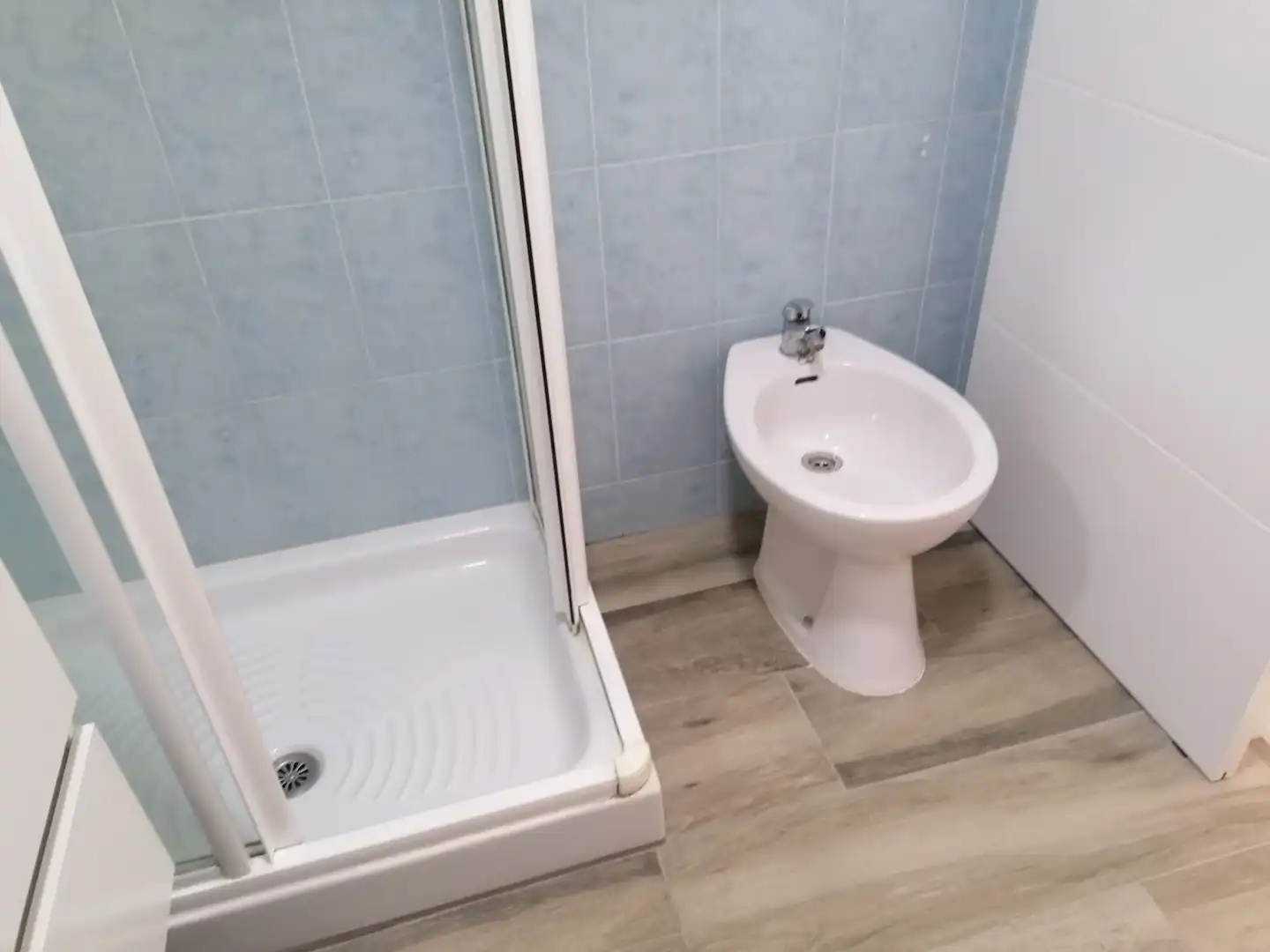 Bany de Pis de lloguer en Cádiz amb Aire condicionat i Moblat