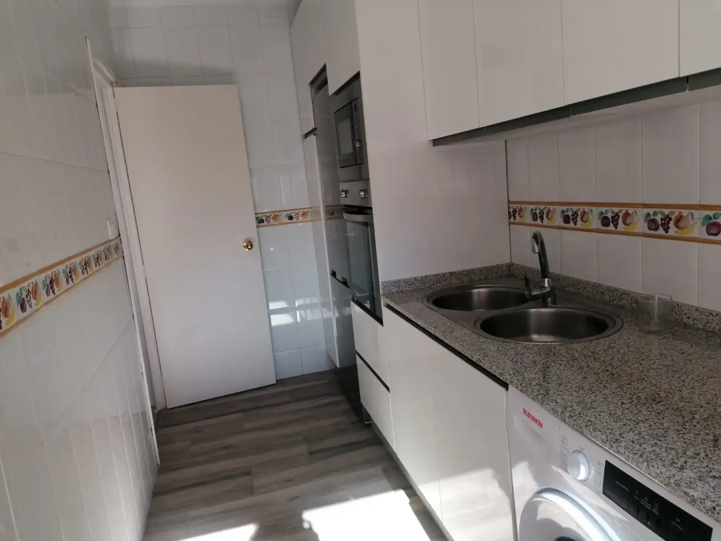 Cuina de Pis de lloguer en Cádiz amb Aire condicionat i Moblat