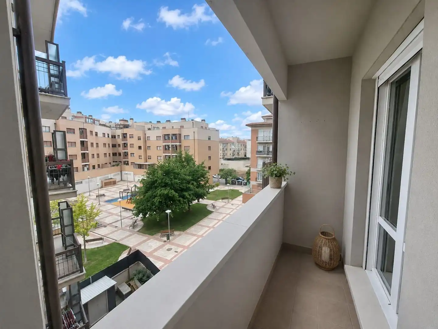 Piso en venta en Camino de Ubiercas, 3, Griseras - Gardachales Terraza de Piso en venta en Tudela con Terraza y Balcón