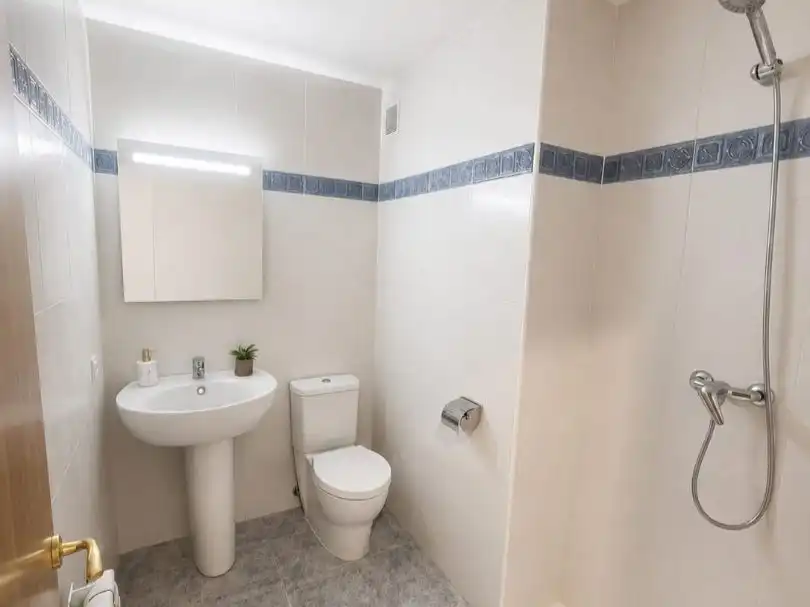 Piso en venta en Camino de Ubiercas, 3, Griseras - Gardachales Baño de Piso en venta en Tudela con Terraza y Balcón