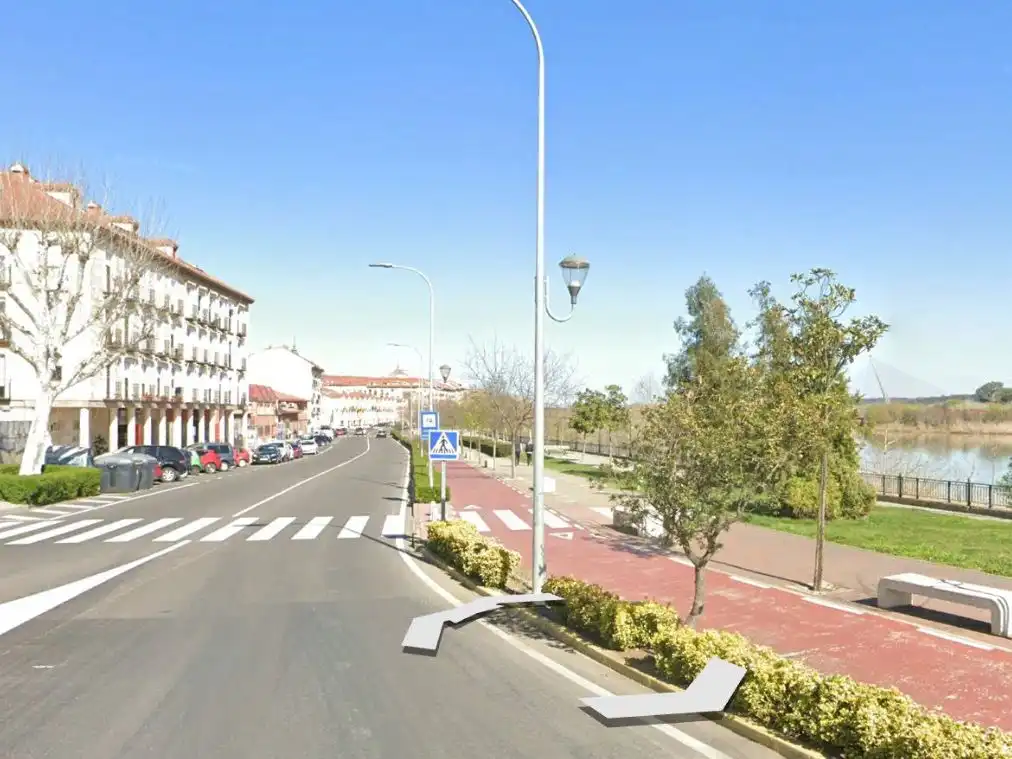 Piso de alquiler en Calle Olivares, 2, Puerta de Cuartos - Avda. de Portugal Vista exterior de Piso de alquiler en Talavera de la Reina con Aire acondicionado, Calefacción y Jardín privado