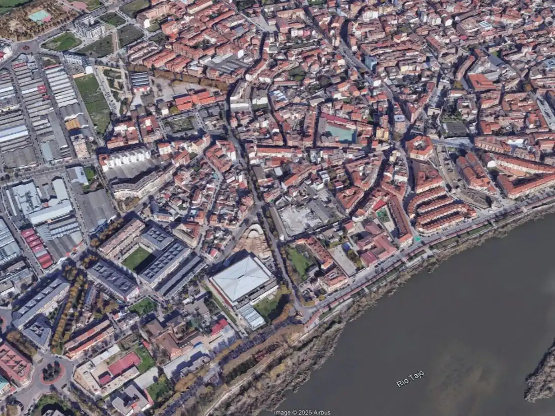 Piso de alquiler en Calle Olivares, 2, Puerta de Cuartos - Avda. de Portugal Piso de alquiler en Talavera de la Reina con Aire acondicionado, Calefacción y Jardín privado