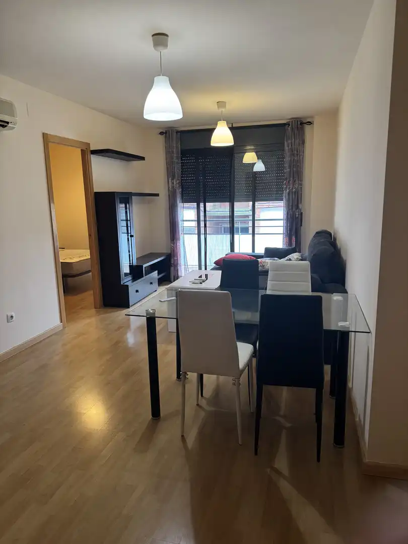 Sala de estar de Apartamento de alquiler en Lleida con Aire acondicionado, Calefacción y Amueblado