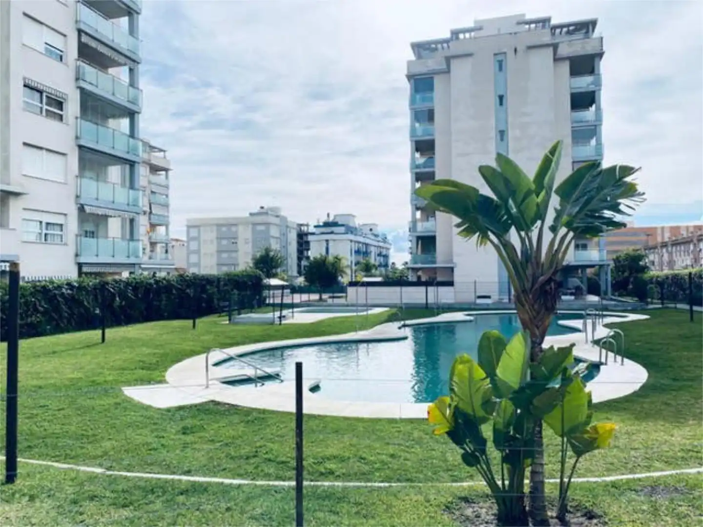 Piso de alquiler en Cotomar Piscina de Piso de alquiler en Rincón de la Victoria