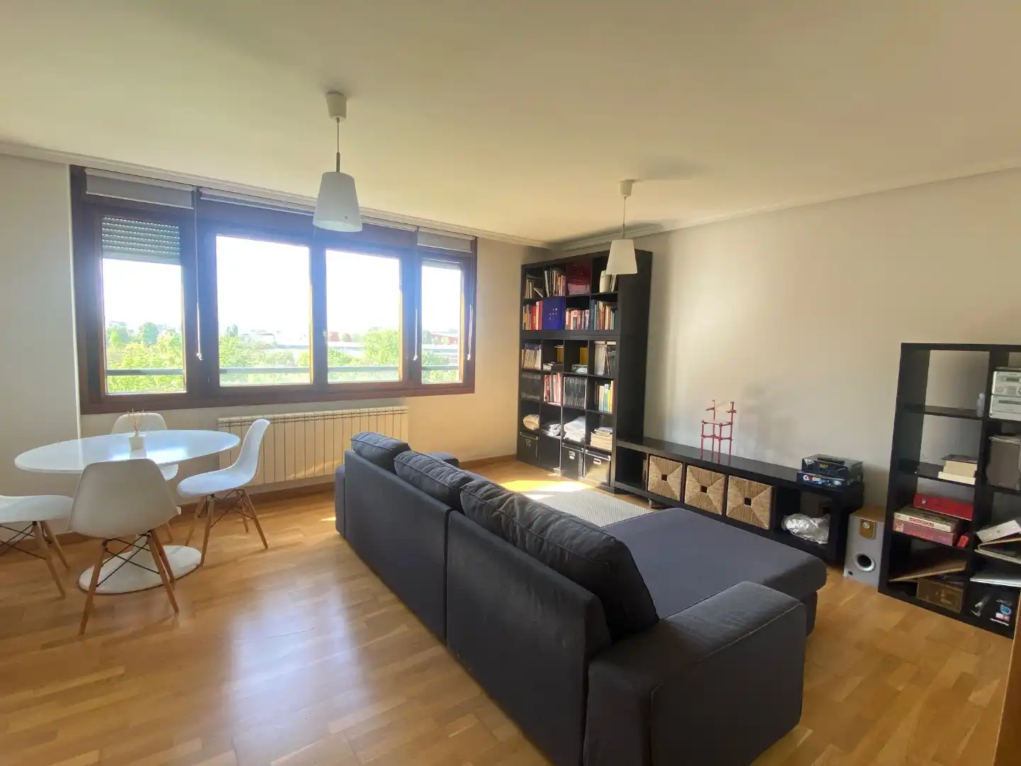 Living room of Flat for sale in Valladolid  with Heating, Parquet flooring and Terrace
