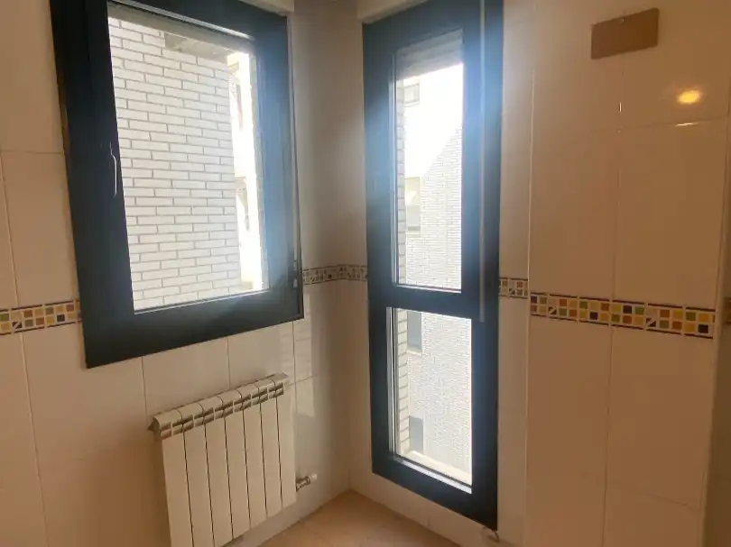 Pis en venda a Calle de la Sierra de Gredos, 1, Hospital Nuevo Bany de Pis en venda en Valladolid amb Calefacció, Parquet i Terrassa