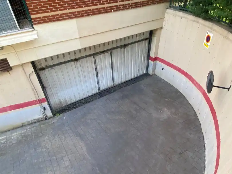 Pis en venda a Calle de la Sierra de Gredos, 1, Hospital Nuevo Aparcament de Pis en venda en Valladolid amb Calefacció, Parquet i Terrassa