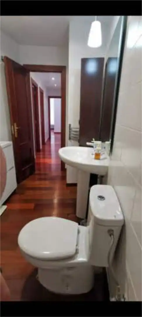 Piso de alquiler en Avda. Federico Garcia Lorca - Nueva Estación Autobuses Baño de Piso de alquiler en Granada con Calefacción y Amueblado
