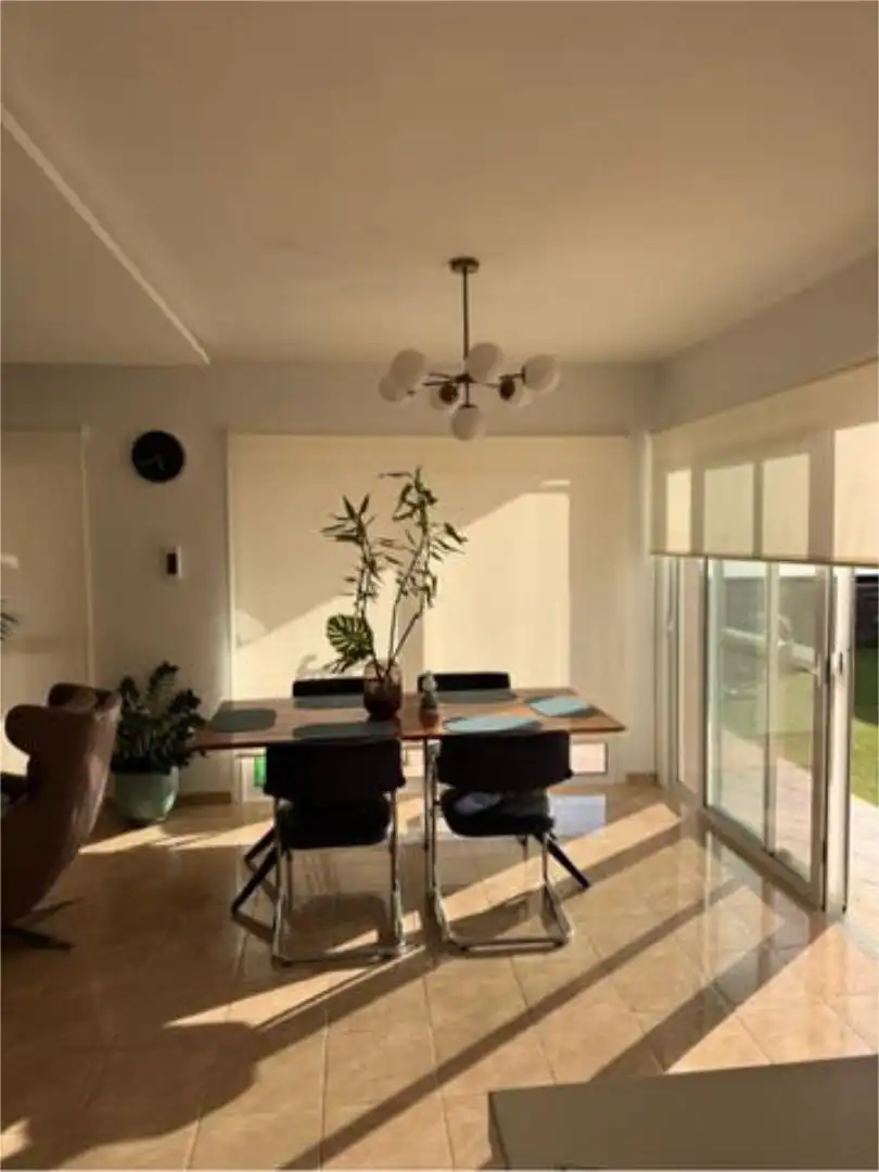 Einfamilien-Reihenhaus zur Miete in Palm - Mar Esszimmer von Einfamilien-Reihenhaus zur Miete in Arona mit Terrasse und Schwimmbad