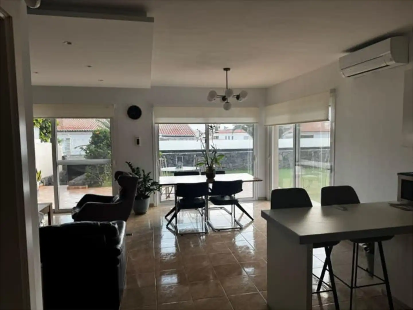 Einfamilien-Reihenhaus zur Miete in Palm - Mar Esszimmer von Einfamilien-Reihenhaus zur Miete in Arona mit Terrasse und Schwimmbad