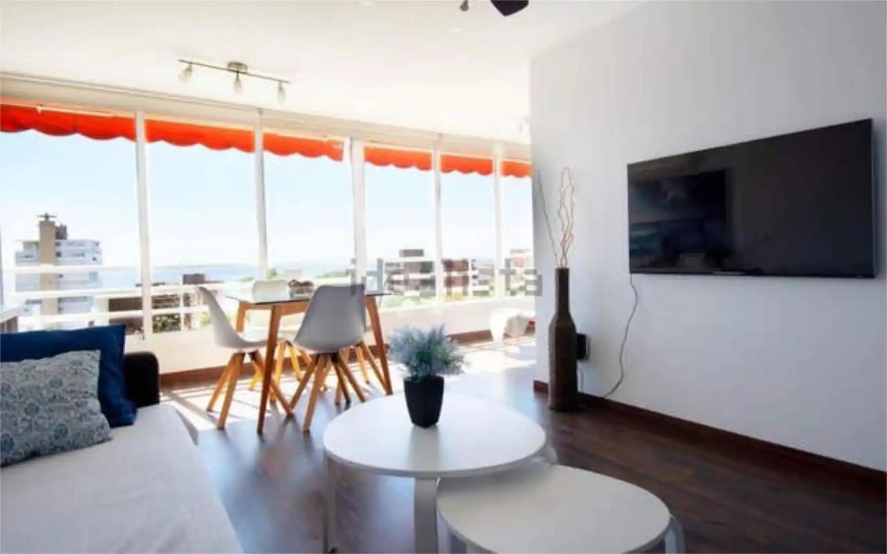 Sala d'estar de Apartament de lloguer en Alicante / Alacant amb Piscina i Moblat