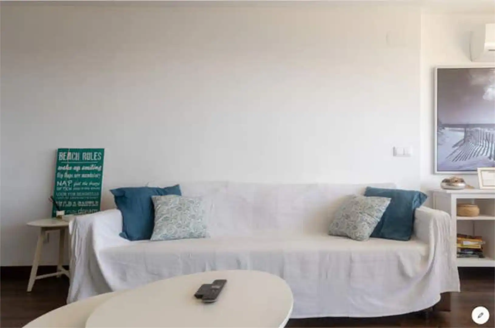 Apartament de lloguer a Albufereta Sala d'estar de Apartament de lloguer en Alicante / Alacant amb Piscina i Moblat