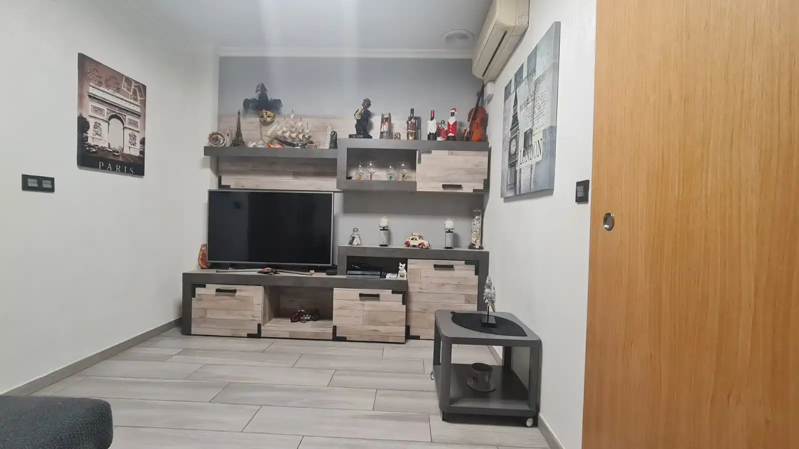 Piso en venta en Carrer Josefina Manresa, 31, Ciutat Universitària Sala de estar de Piso en venta en Elche / Elx con Aire acondicionado, Calefacción y Jardín privado