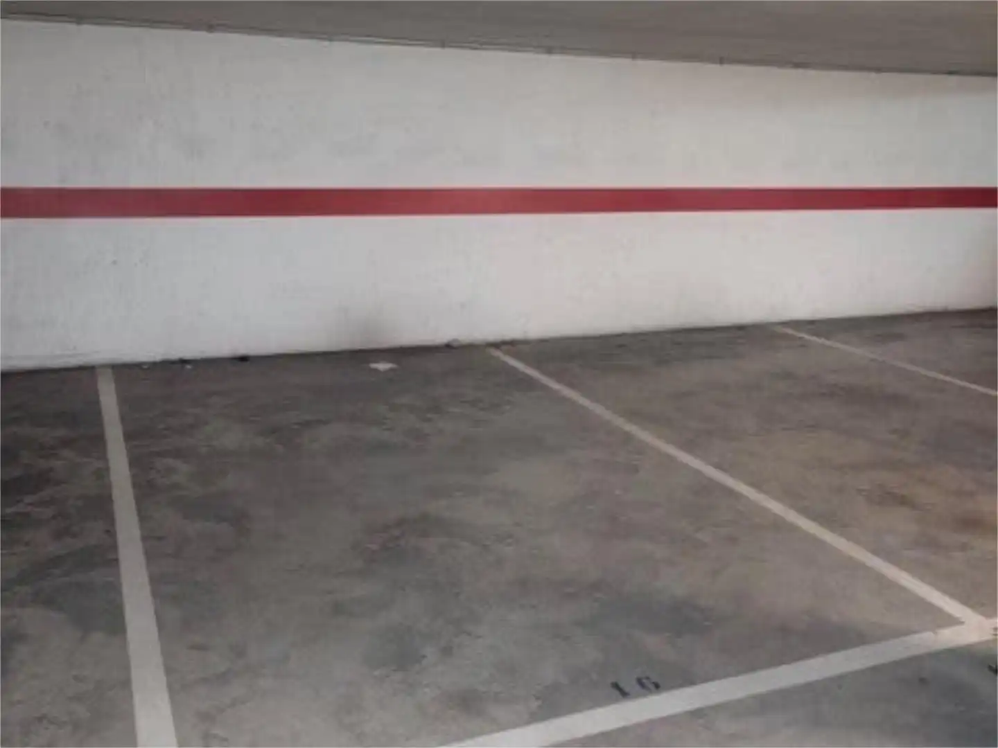 Parking of Garage for rent in Palencia