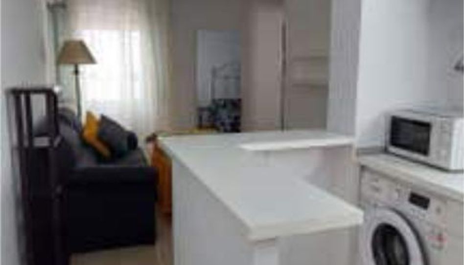 Apartamento de alquiler en San Lorenzo, Sevilla Capital - imagen 1 Foto 1 de Apartamento de alquiler en San Lorenzo, Sevilla Capital