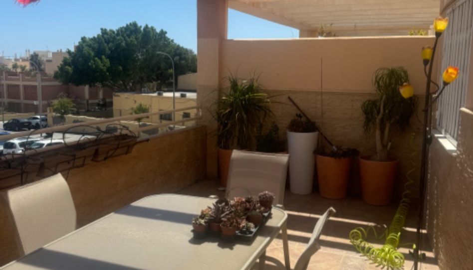 Piso en venta en Carrera del Mami, 116, Los Molinos - Villa Blanca, Almería Capital - imagen 1 Foto 1 de Piso en venta en Carrera del Mami, 116, Los Molinos - Villa Blanca, Almería Capital