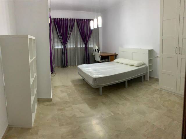 Casa adosada en Venta en Calle el Roble, 48 en Burguillos