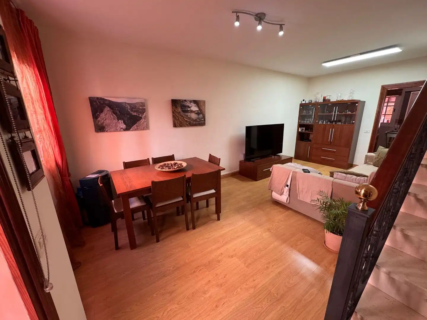 Wohnzimmer von Einfamilien-Reihenhaus zum Verkauf in El Sauzal mit Parkett, Terrasse und Balkon