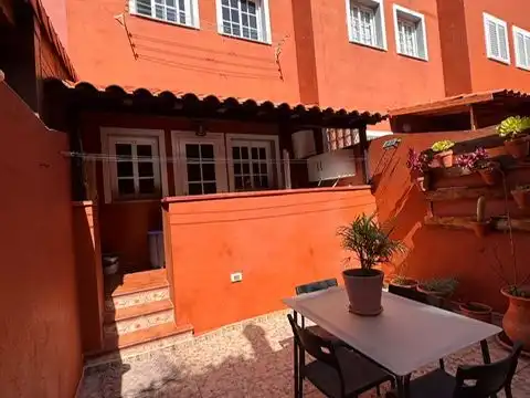 Außenansicht von Einfamilien-Reihenhaus zum Verkauf in El Sauzal mit Parkett, Terrasse und Balkon