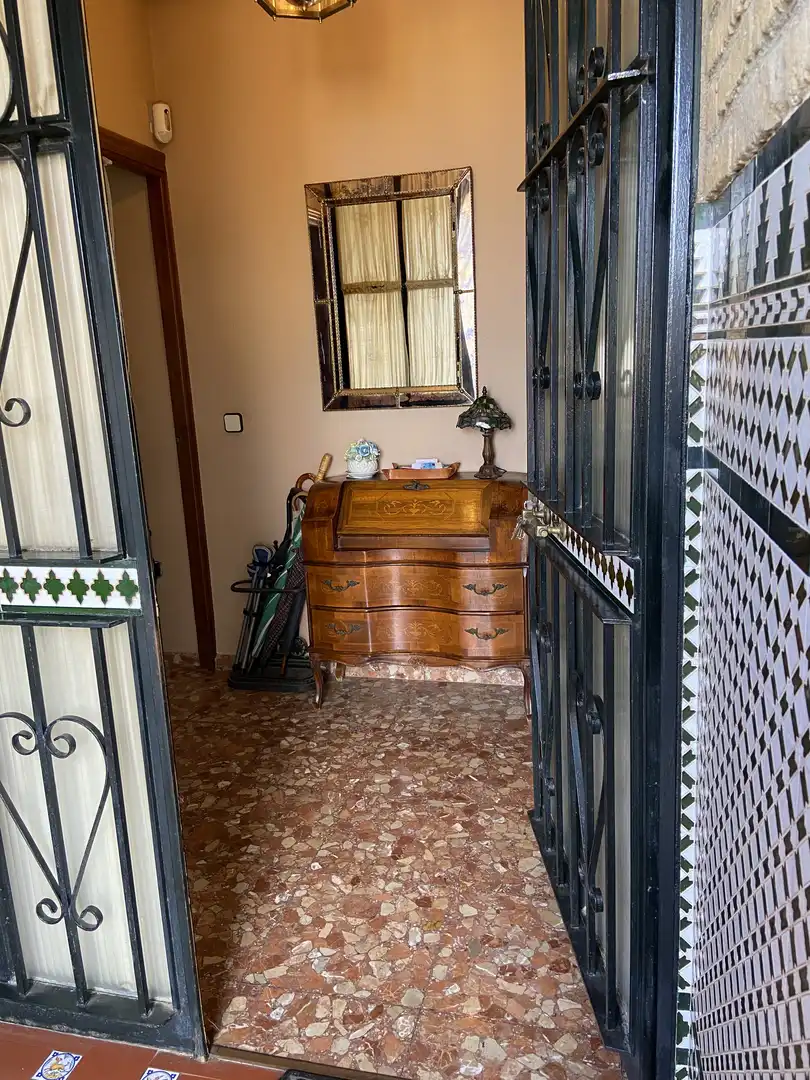 Casa o xalet en venda a Calle Lucero del Alba, 12, Palomares del Río Casa o xalet en venda en Palomares del Río amb Aire condicionat, Terrassa i Piscina