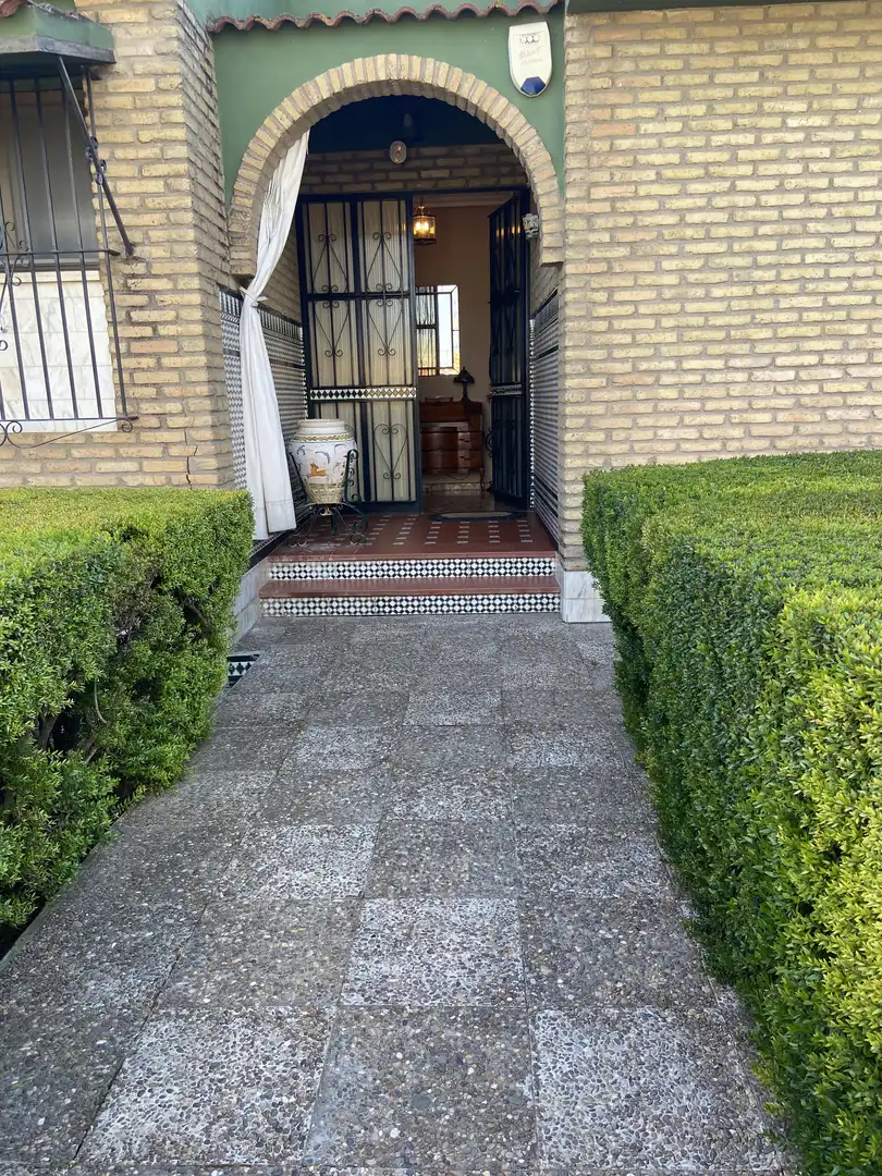 Casa o xalet en venda a Calle Lucero del Alba, 12, Palomares del Río Casa o xalet en venda en Palomares del Río amb Aire condicionat, Terrassa i Piscina
