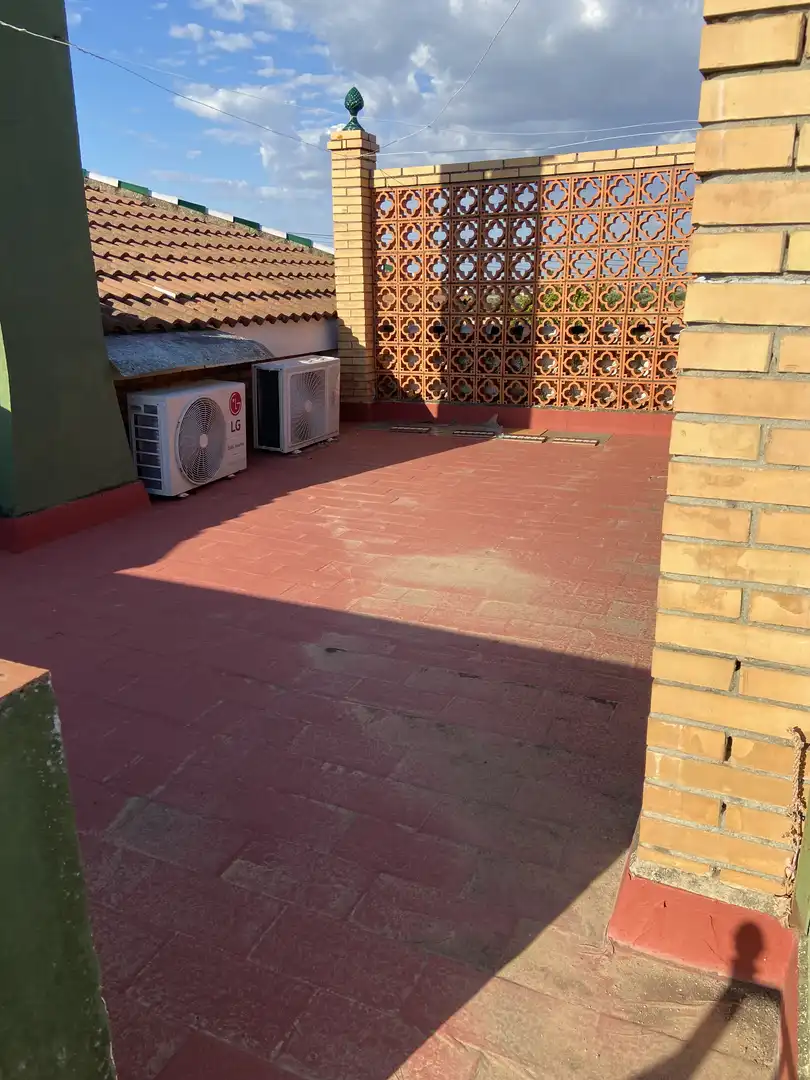 Casa o xalet en venda a Calle Lucero del Alba, 12, Palomares del Río Terrassa de Casa o xalet en venda en Palomares del Río amb Aire condicionat, Terrassa i Piscina