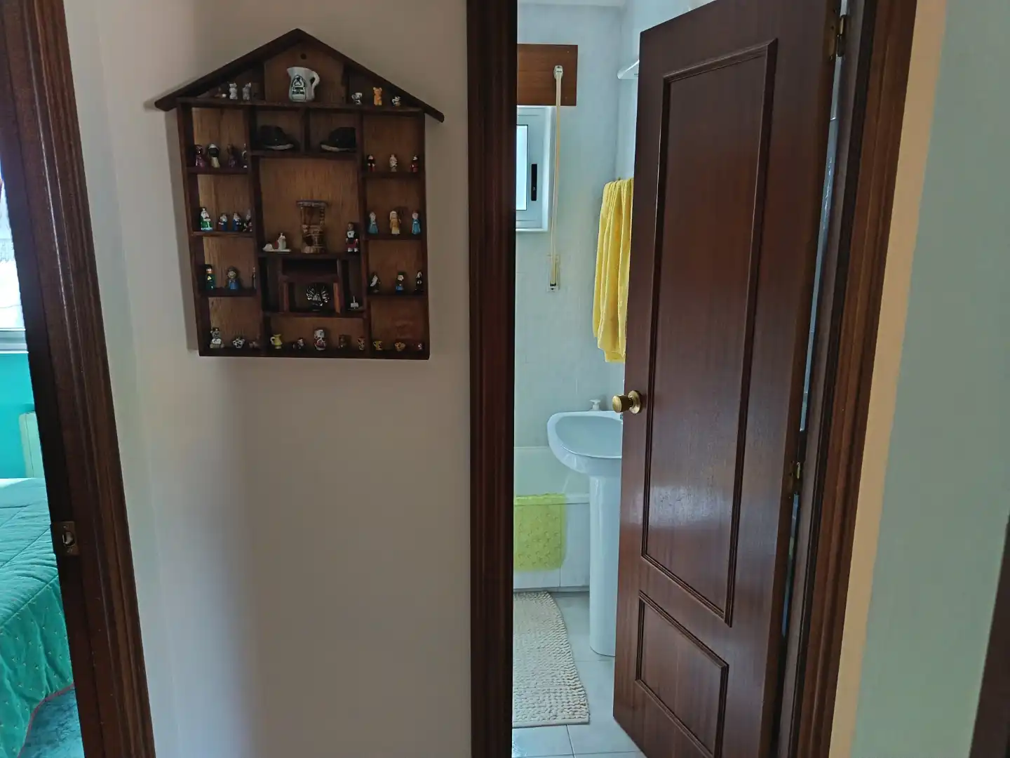 Detached homes for rent in Barrio Alvarino, 4, Galende Bathroom of Detached homes for rent in Galende with Heating, Private garden and Terrace
