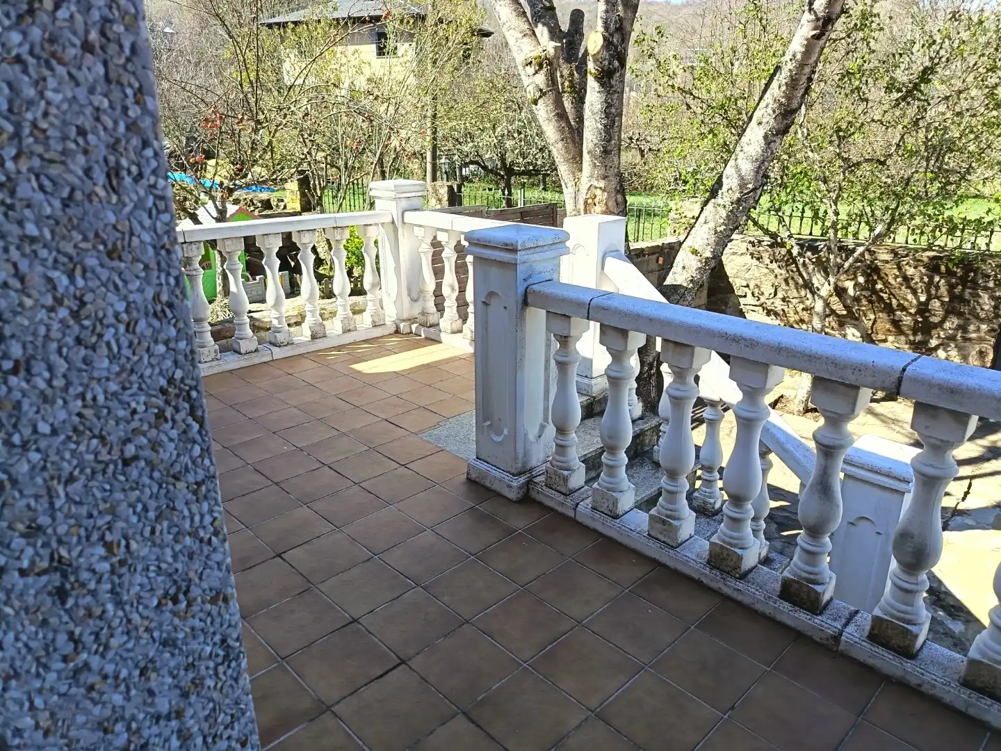 Detached homes for rent in Barrio Alvarino, 4, Galende Terrace of Detached homes for rent in Galende with Heating, Private garden and Terrace