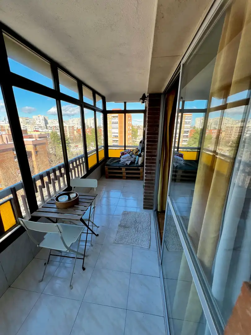 Piso en venta en Calle de Cebreros, 152, Lucero Terraza de Piso en venta en Madrid con Calefacción y Terraza