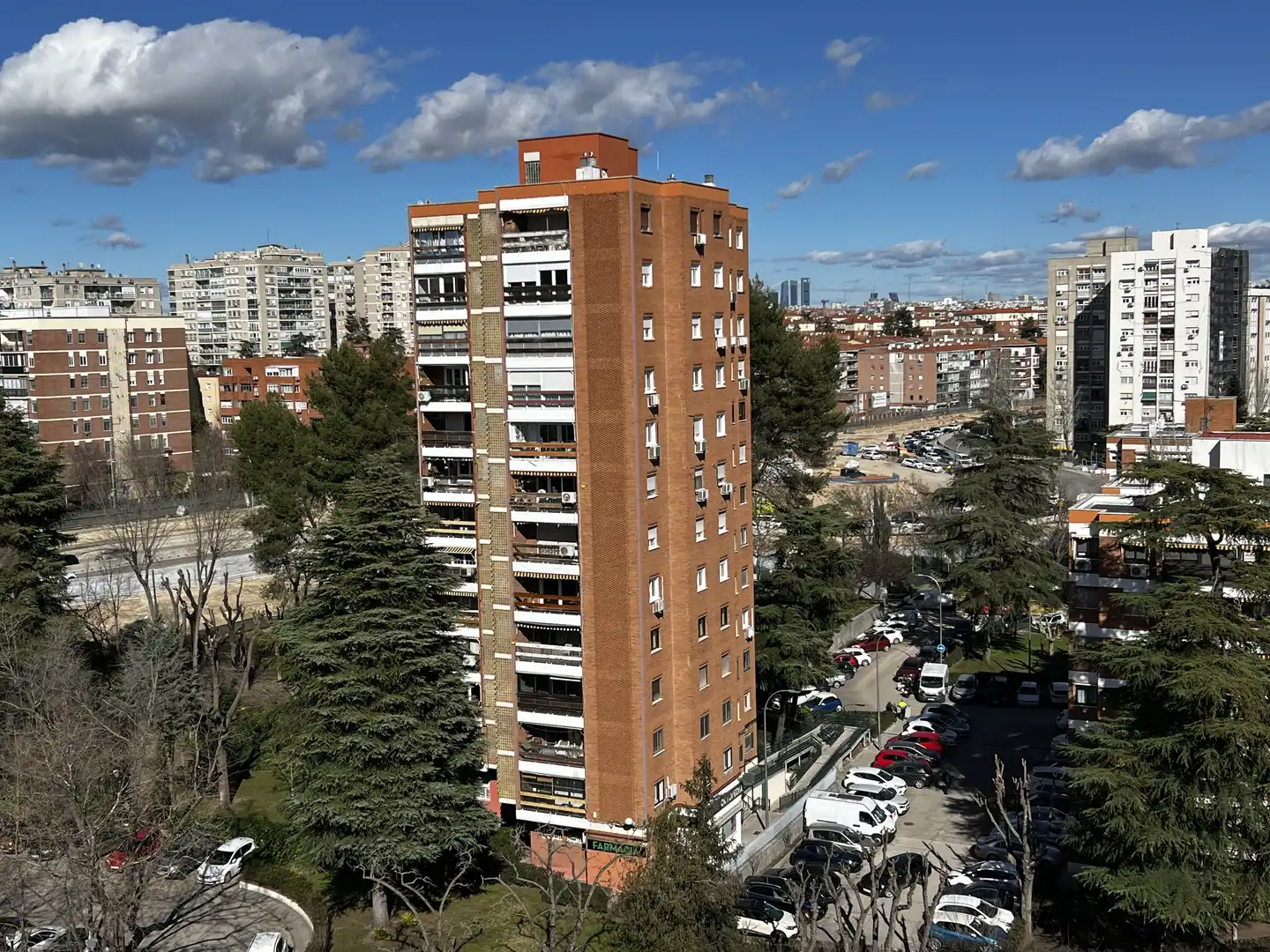 Exterior view of Flat for sale in  Madrid Capital  with Terrace