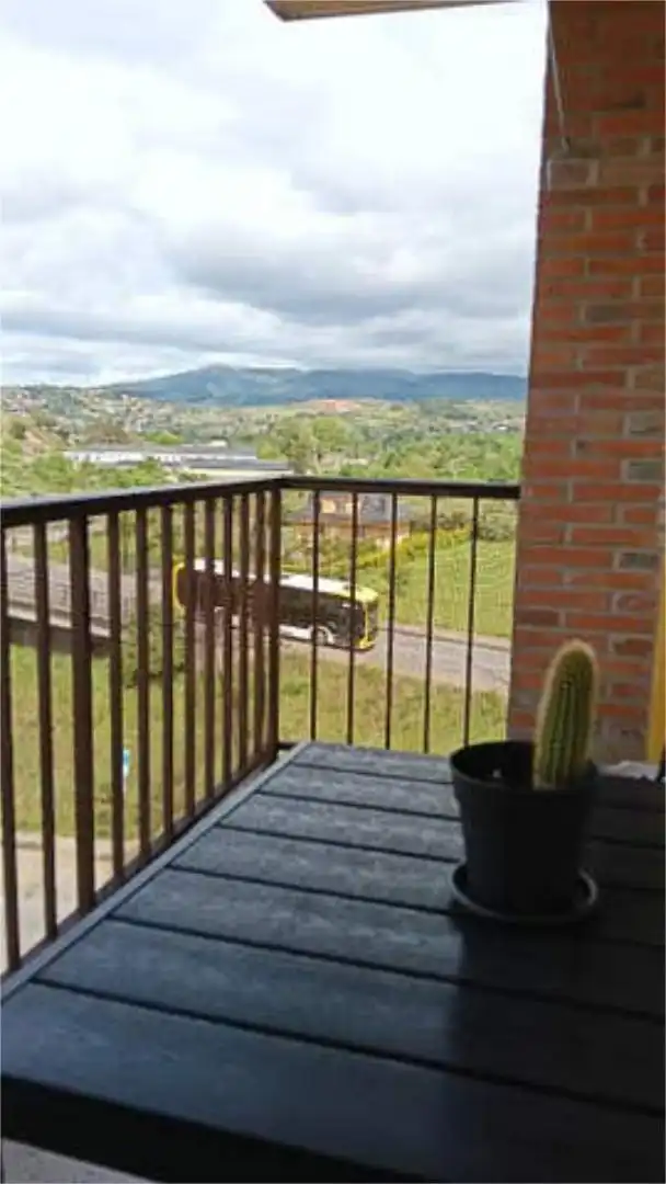 Piso en venta en Zona Alta Terraza de Piso en venta en Ponferrada con Calefacción, Terraza y Trastero