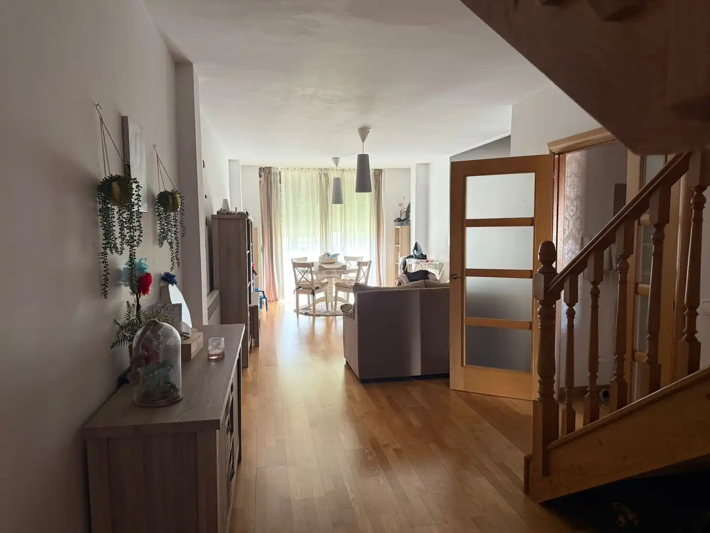 Sala de estar de Piso de alquiler en Valencia de Don Juan con Calefacción, Parquet y Terraza