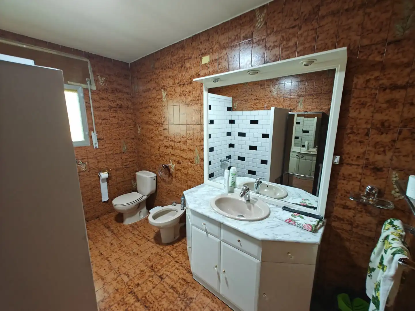 Casa adosada en venta en Carrer de Pompeu Fabra, 35, Alcoletge Baño de Casa adosada en venta en Alcoletge con Terraza y Balcón