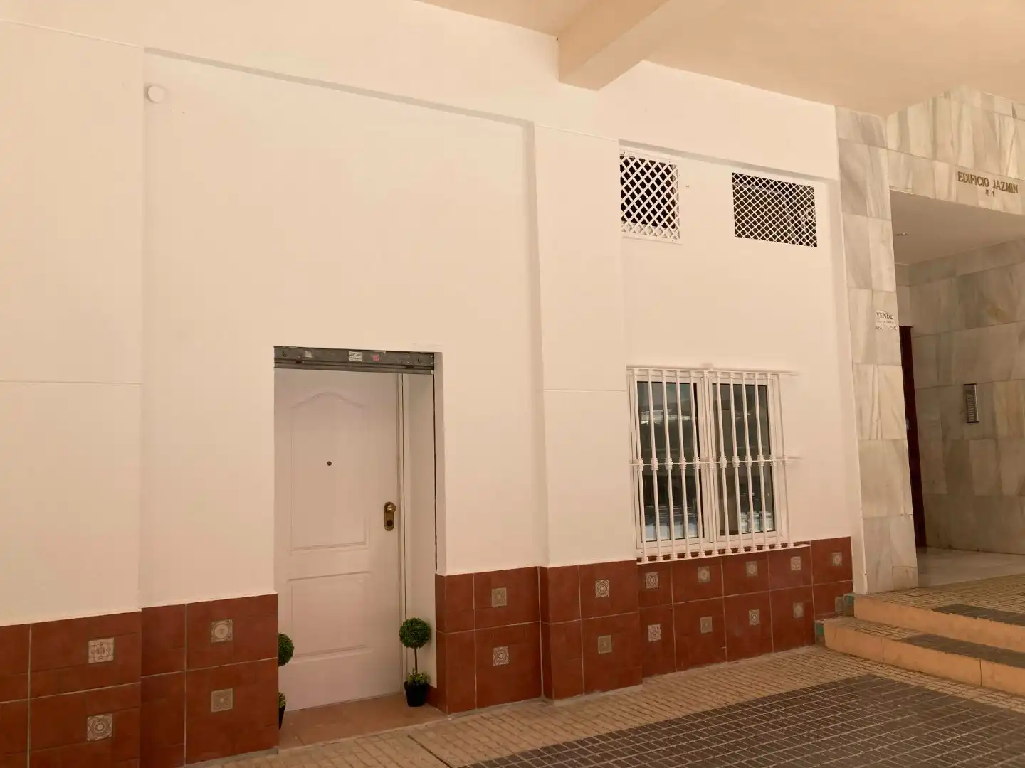 Piso de alquiler en Calle Arrayanes, 3, Ciudad Jardín Vista exterior de Piso de alquiler en Badajoz con Aire acondicionado, Calefacción y Amueblado