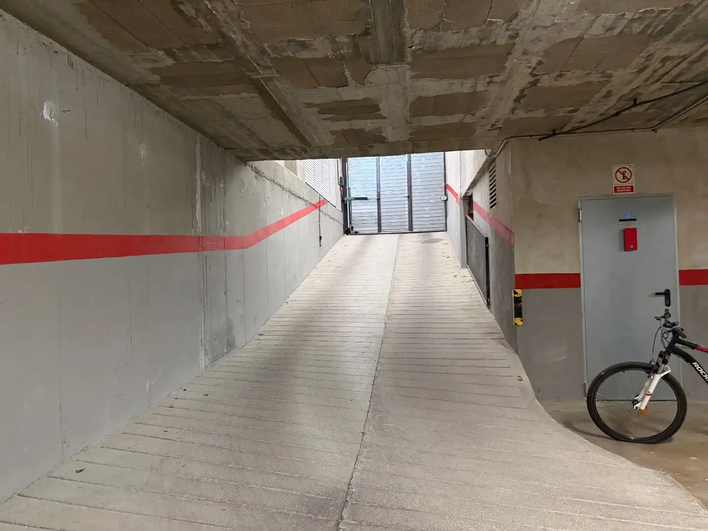 Wohnung zum Verkauf in Carrer Antón Agullana, 14, Montilivi Parkplatz von Wohnung zum Verkauf in Girona Capital mit Klimaanlage