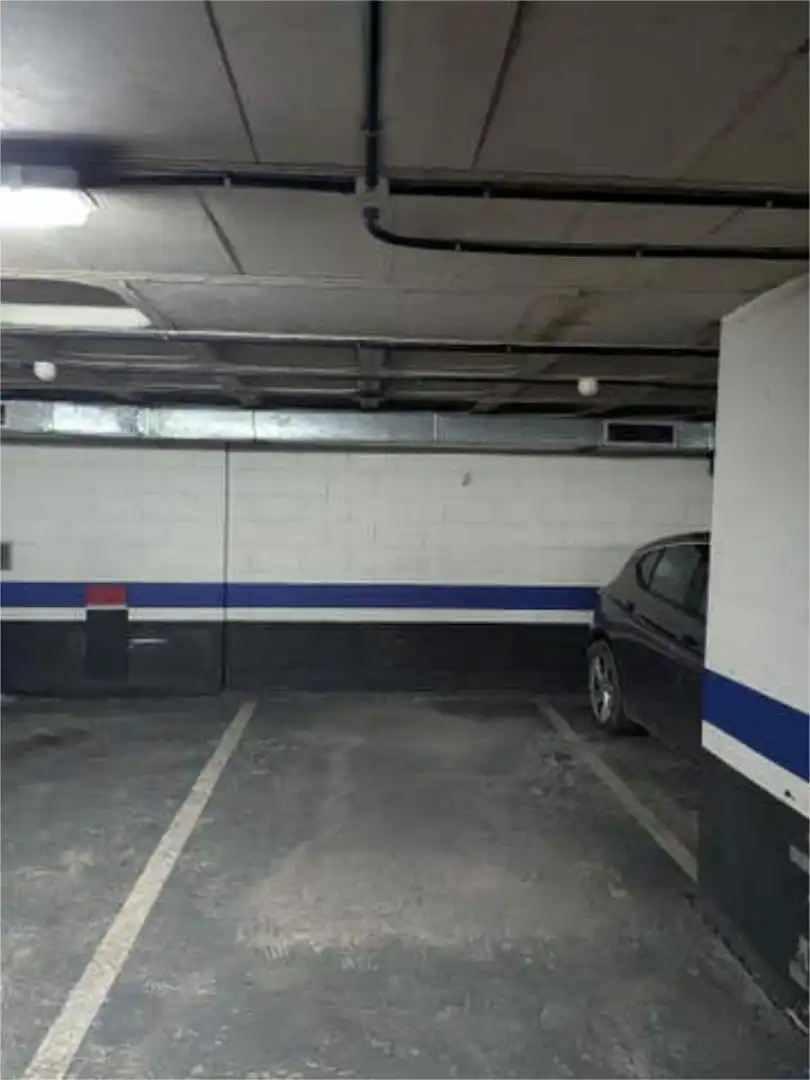 Parking of Garage for rent in Madrid