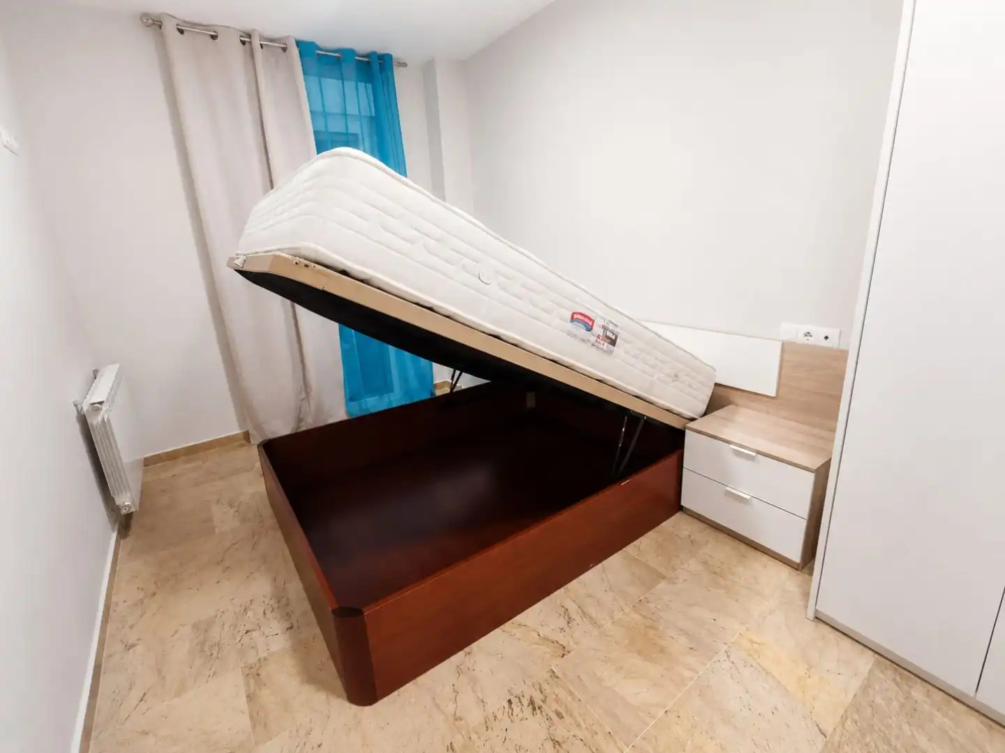 Schlafzimmer von Wohnung zur Miete in Armilla mit Klimaanlage