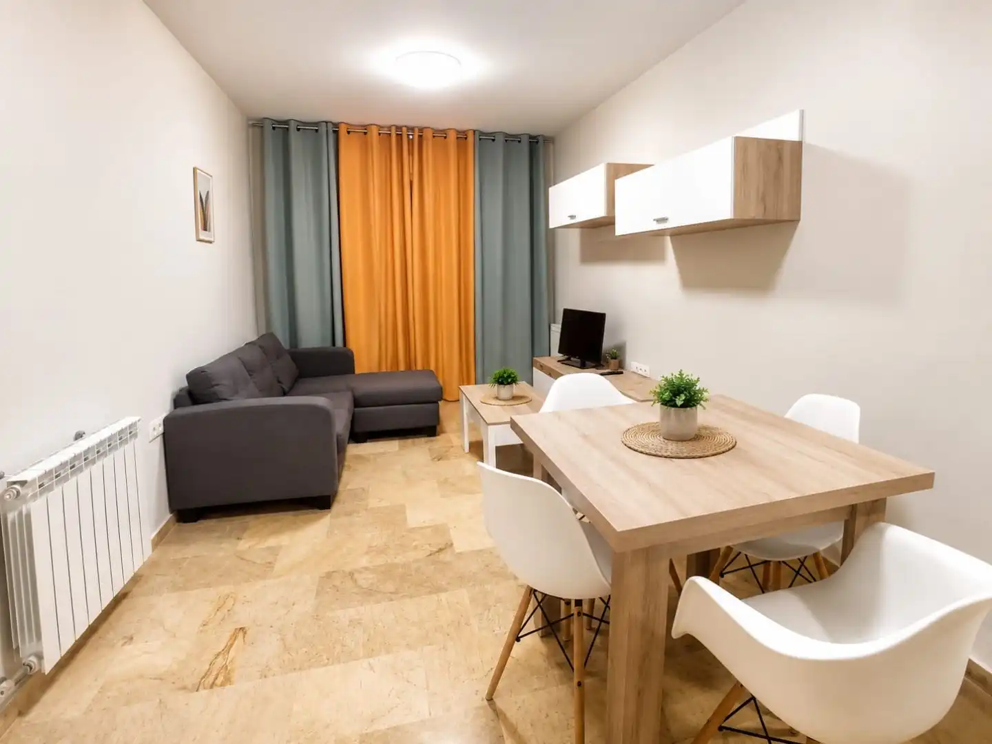 Wohnzimmer von Wohnung zur Miete in Armilla mit Klimaanlage